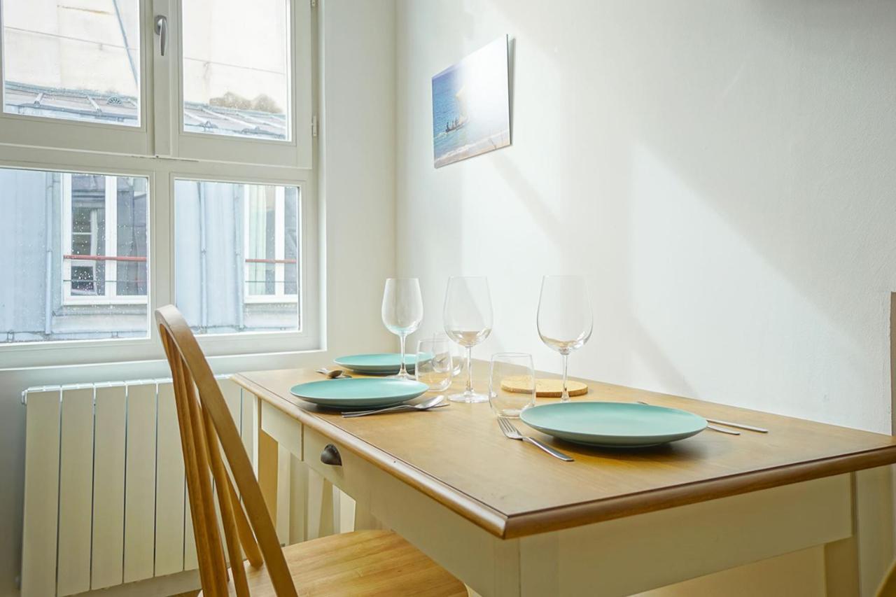 Beautiful Bright Apartment Near The Marais Paris Exteriör bild